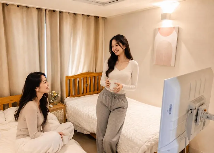 홍대의 빌라#홍대의 아파트먼트#방3개#침대4개#홍대입구숙소#망원시장#합정#짐보관#쇼핑거리#관광명소#단독사용#홍대디자인숙소 *